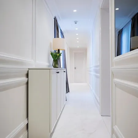 克莱纳玫瑰园酒店 酒店 4*