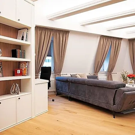 Kleiner Rosengarten 4*
