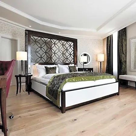 Kleiner Rosengarten Hotel 4*