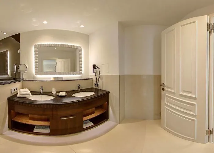 Kleiner Rosengarten 4*